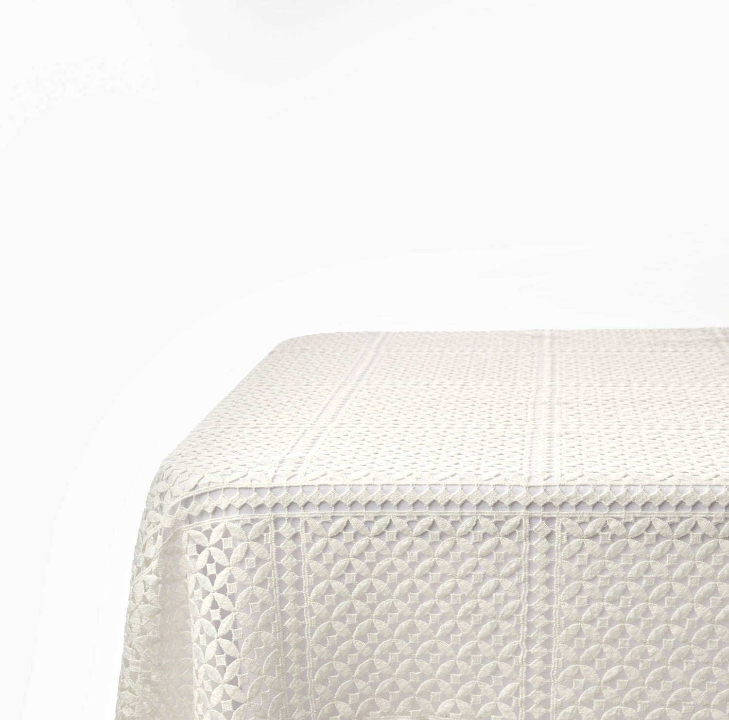 Doria Lace