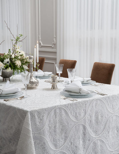 Jardin White on White