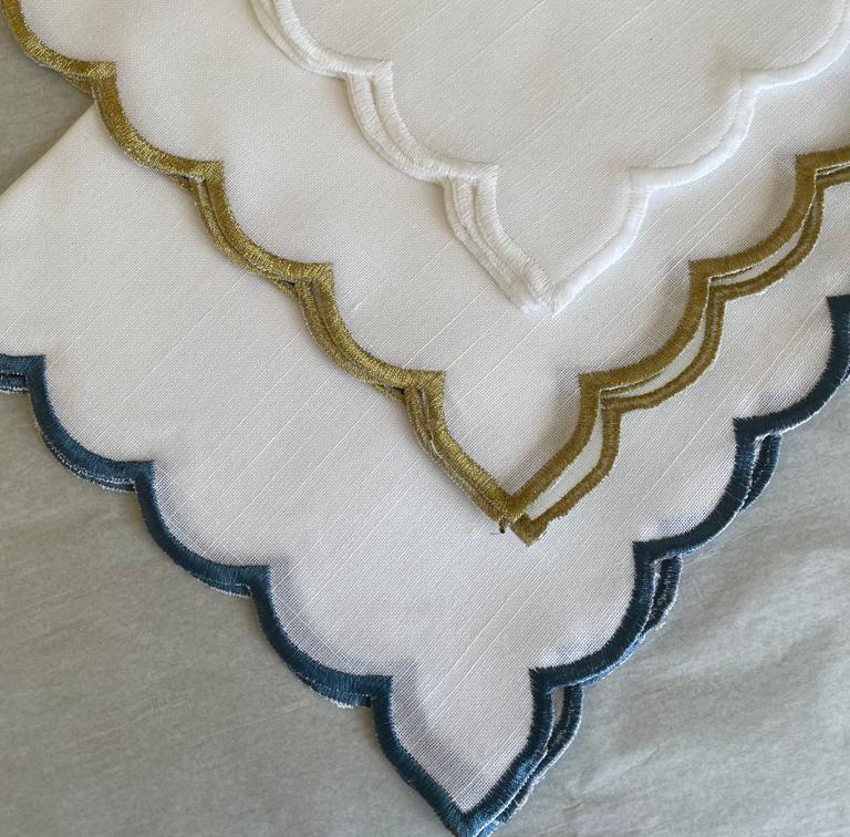 Scalloped-Edge Napkins (set of 12)