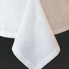  Tulip white on white